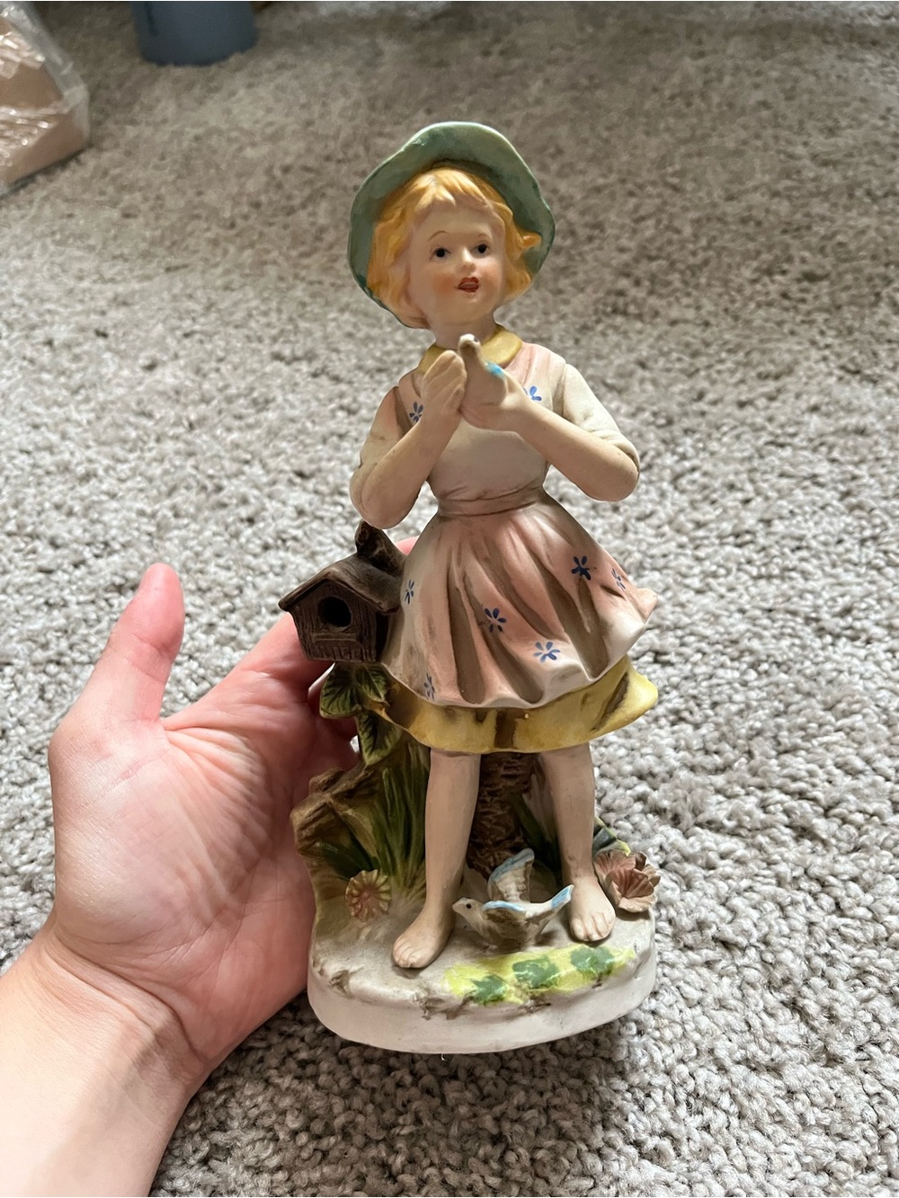 Homco Cream Ceramic Figurine Base with Gold Label